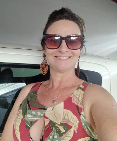Femme mature à Saint-Brieuc cherche homme pour milf célibataire