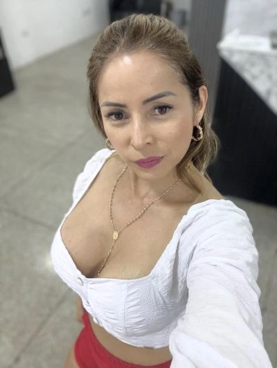 Femme libre à Nanterre cherche plan cul sans prise de tête