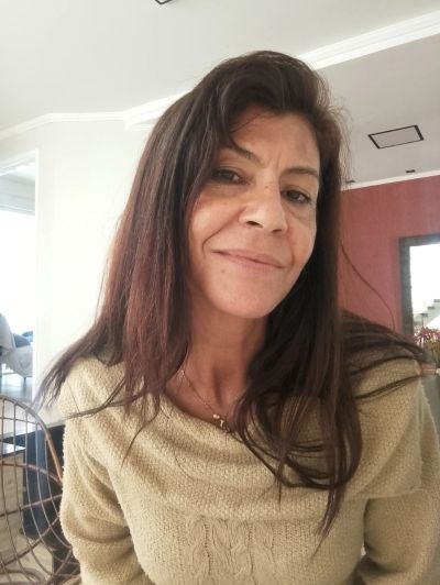 Stop aux applis. Femme de Rodez préfère être directe.