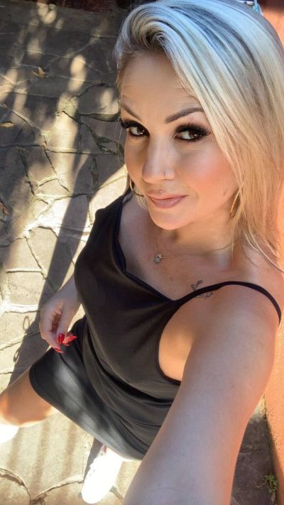 Je suis une femme seule cherche homme sincère à Challans