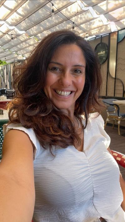 Femme célibataire cherche rencontre locale à Agde