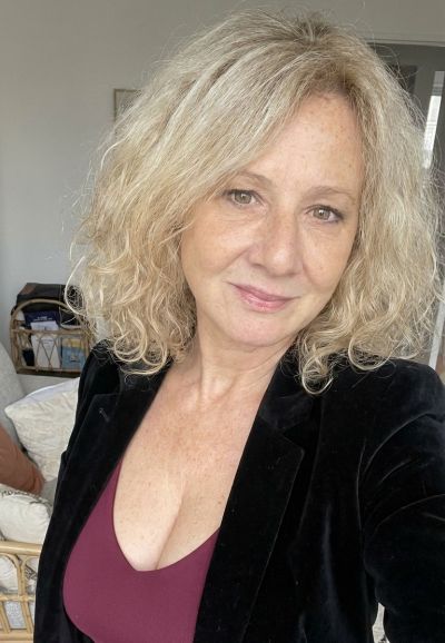 Avis aux hommes de Bonifacio : je suis disponible pour plan cul ce soir